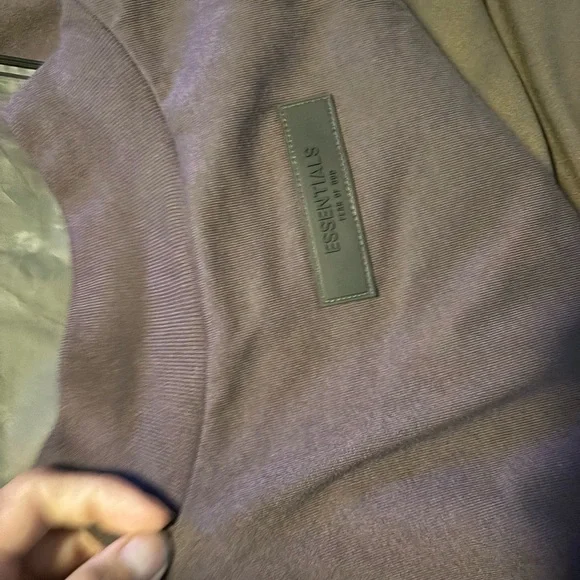 Essentials long sleeve - Picture 2 of 4